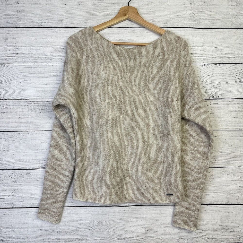 ABERCROMBIE & FITCH Zebra Print Sweater Women Size Small Animal Scoop Neck